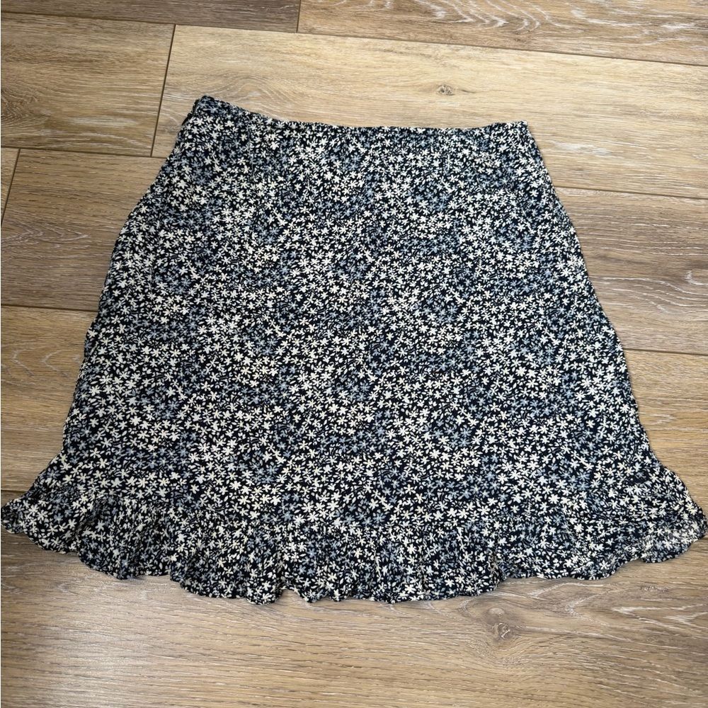 Abercrombie & Fitch Floral Mini Skirt Sz S - Picture 2 of 4